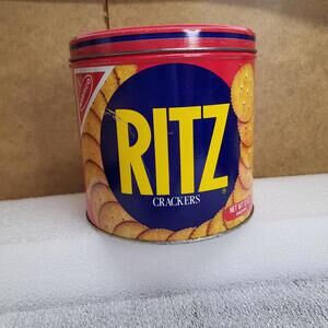 vintage Nabisco Ritz Crackers metal tin diameter 5.5" depth 5.5" height 6" 12 oz